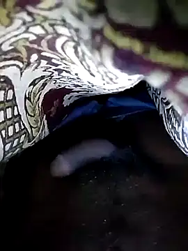 Snapshot of Sweety_Tamil_boy chatting on 12.28.24 Sweety Tamil boy online show from 12.28.24