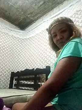 Snapshot of Surreyaa chatting on 01.05.25 Surreyaa online show from 01.05.25