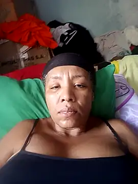 Snapshot of Surreyaa chatting on 09.20.25 Surreyaa online show from 09.20.25