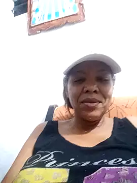 Snapshot of Surreyaa chatting on 09.25.25 Surreyaa online show from 09.25.25