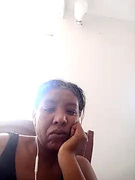 Snapshot of Surreyaa chatting on 09.27.25 Surreyaa online show from 09.27.25