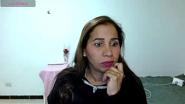 Snapshot of CaroMasha chatting on 05.29.26 CaroMasha online show from 05.29.26