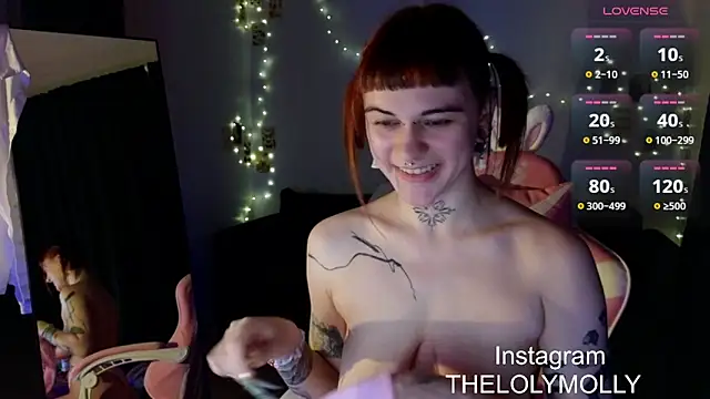 Snapshot of LolyMolli chatting on 03.08.25 LolyMolli online show from 03.08.25