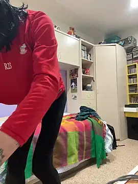 Snapshot of Kamaleonix chatting on 02.04.25 Kamaleonix online show from 02.04.25