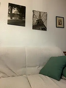 Snapshot of Kamaleonix chatting on 03.02.25 Kamaleonix online show from 03.02.25