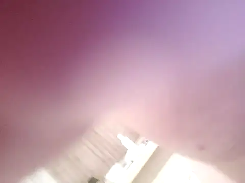 Snapshot of crossdressopolskie chatting on 12.17.24 crossdressopolskie online show from 12.17.24