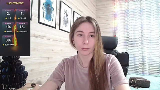 Snapshot of Wowpornoo chatting on 11.30.25 Wowpornoo online show from 11.30.25