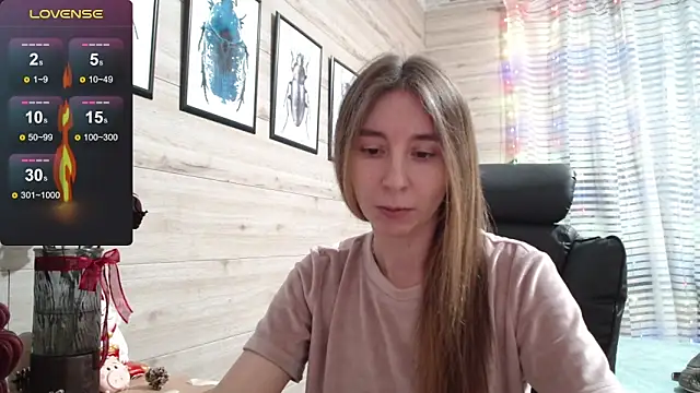 Snapshot of Wowpornoo chatting on 12.16.25 Wowpornoo online show from 12.16.25