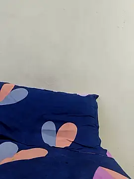 Snapshot of yashzae chatting on 09.22.25 yashzae online show from 09.22.25