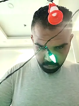 Snapshot of ListedLoin chatting on 02.17.25 ListedLoin online show from 02.17.25