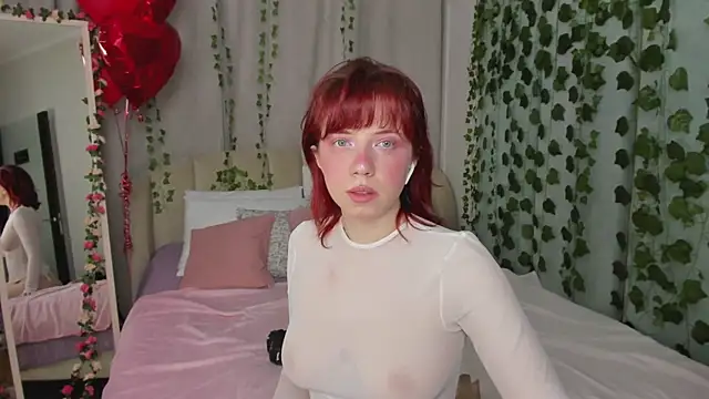 Snapshot of Love_is_Lola chatting on 02.19.26 Love is Lola online show from 02.19.26