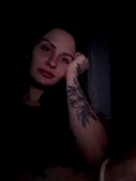 Snapshot of Tracey_Izzy chatting on 12.21.25 Tracey Izzy online show from 12.21.25