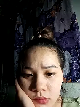 Ngoc-Trinh online show from 12.04.24