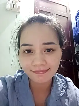 Ngoc-Trinh online show from 12.14.24