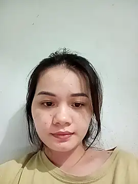 Ngoc-Trinh online show from 12.15.24