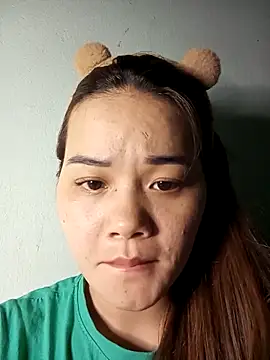 Ngoc-Trinh online show from 02.16.25