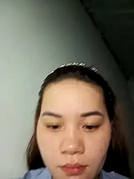 Ngoc-Trinh online show from 02.19.25