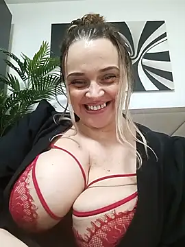 Snapshot of hugebobbs chatting on 01.19.26 hugebobbs online show from 01.19.26