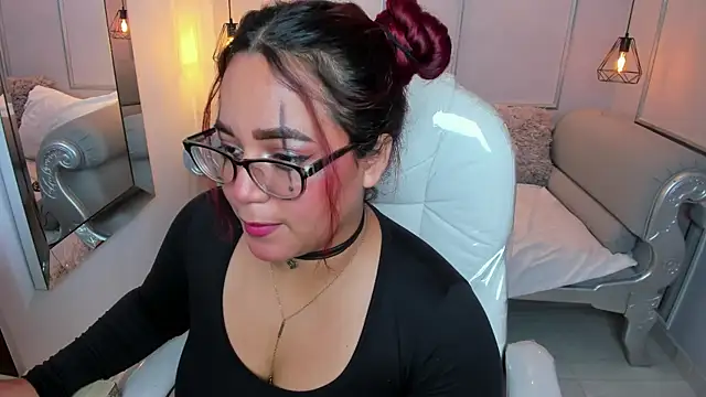 MelissaKarterrs online show from 10.28.25