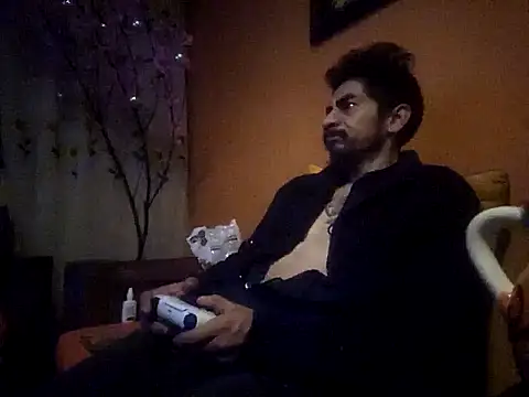 Angel Coronel online show from 01.15.25