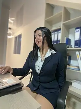 Snapshot of VAL_PRINCESS chatting on 11.05.25 VAL PRINCESS online show from 11.05.25