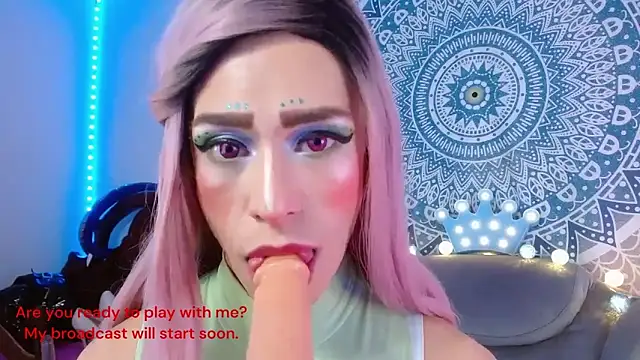 tevenwhiite online show from 10.07.25