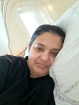 Snapshot of sarahhh1987 chatting on 02.10.26 sarahhh1987 online show from 02.10.26