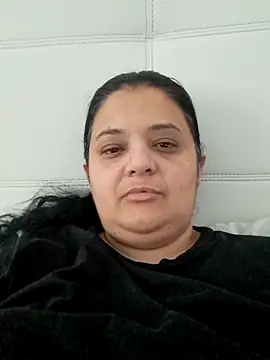 Snapshot of sarahhh1987 chatting on 02.16.26 sarahhh1987 online show from 02.16.26