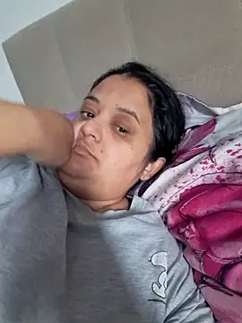 Snapshot of sarahhh1987 chatting on 04.12.26 sarahhh1987 online show from 04.12.26