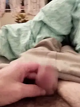 Snapshot of Singlepennis chatting on 03.18.25 Singlepennis online show from 03.18.25