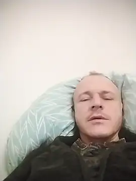 Snapshot of Singlepennis chatting on 03.19.25 Singlepennis online show from 03.19.25