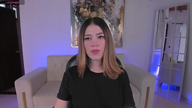 Snapshot of ViolettHansson chatting on 03.19.25 ViolettHansson online show from 03.19.25