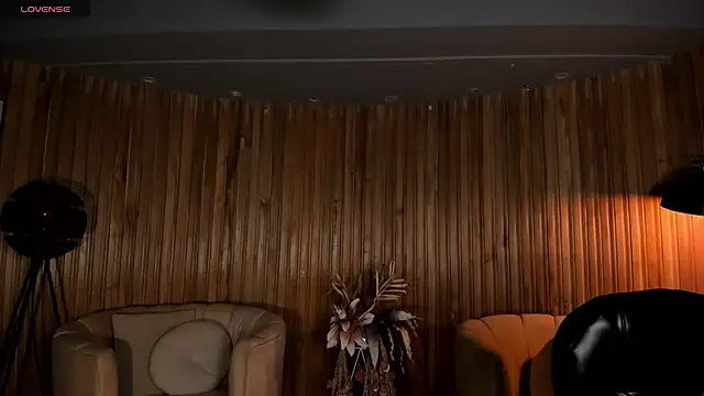 Snapshot of ViolettHansson chatting on 09.18.25 ViolettHansson online show from 09.18.25