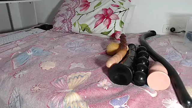 Snapshot of ruby07 chatting on 11.28.25 ruby07 online show from 11.28.25