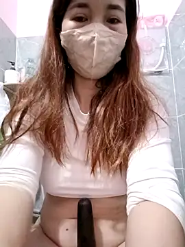 M yiyi online show from 11.29.25