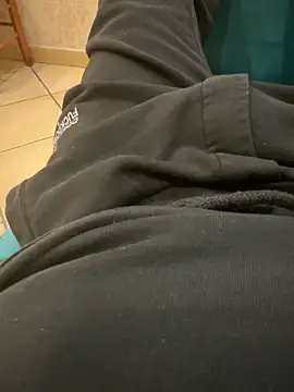 Snapshot of Teloficco chatting on 12.30.24 Teloficco online show from 12.30.24