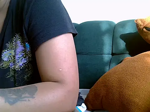 NATASHA LUCKY online show from 04.11.26