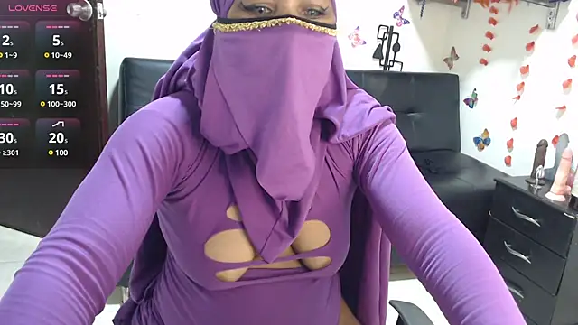 Snapshot of Aaliyah_brown chatting on 02.13.25 Aaliyah brown online show from 02.13.25