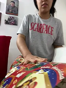 Snapshot of Salome_golvert chatting on 12.24.24 Salome golvert online show from 12.24.24