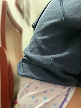 Snapshot of Salome_golvert chatting on 03.06.25 Salome golvert online show from 03.06.25