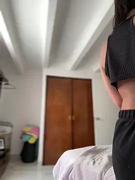 Salome golvert online show from 04.14.26