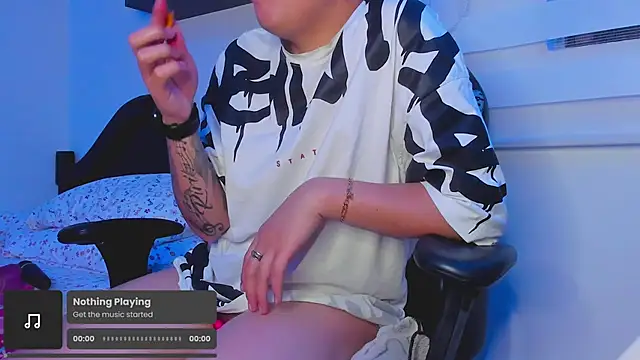 Snapshot of Sexyboy_666 chatting on 09.20.25 Sexyboy 666 online show from 09.20.25