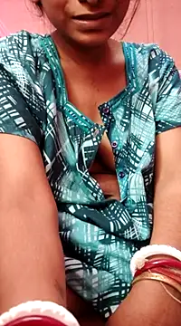 Snapshot of Bengoli--bhabhi chatting on 03.05.25 Bengoli--bhabhi online show from 03.05.25