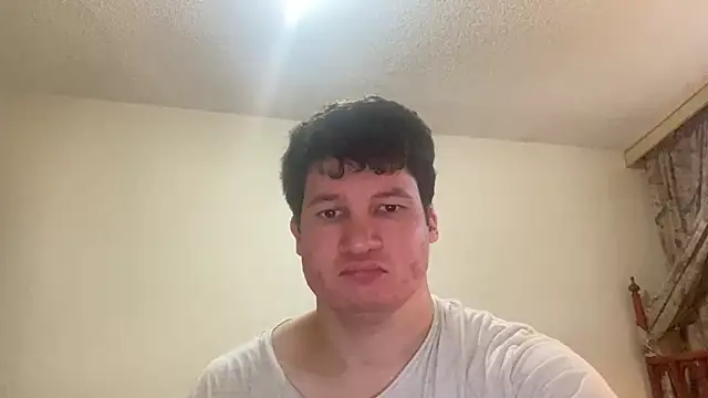 Snapshot of Lorenzo_hernandez chatting on 02.16.25 Lorenzo hernandez online show from 02.16.25