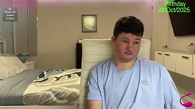 Snapshot of Lorenzo_hernandez chatting on 10.17.25 Lorenzo hernandez online show from 10.17.25