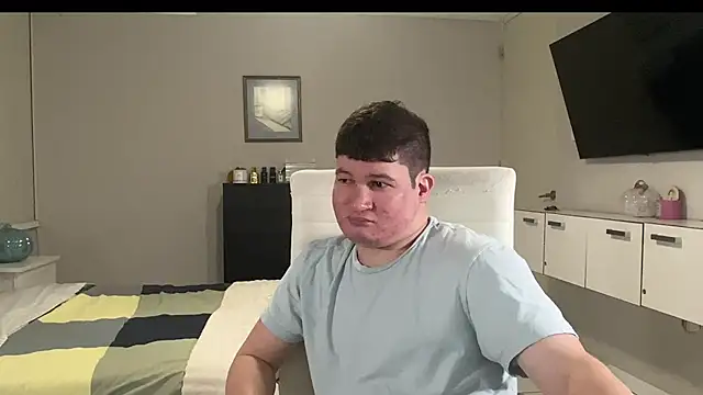 Snapshot of Lorenzo_hernandez chatting on 11.07.25 Lorenzo hernandez online show from 11.07.25