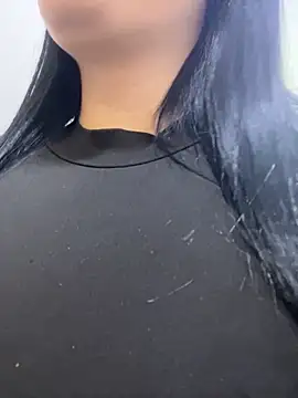 Snapshot of IrisBaker chatting on 10.31.25 IrisBaker online show from 10.31.25