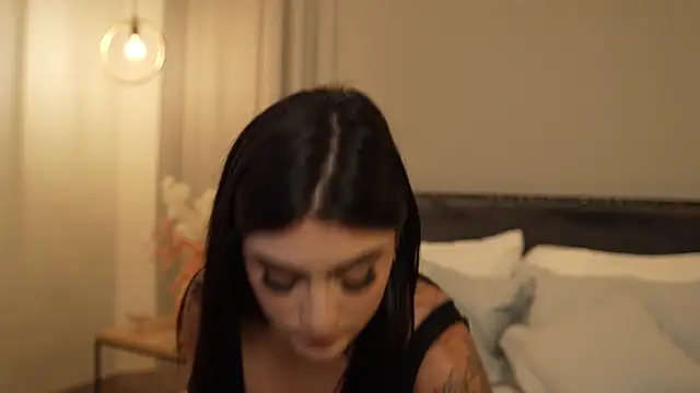 IrisBaker online show from 04.09.26