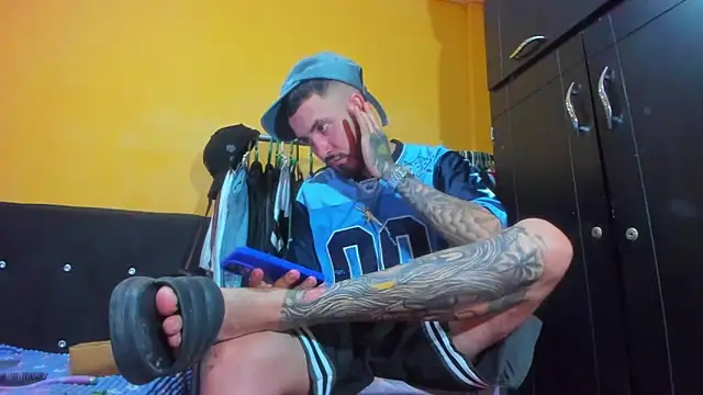 Snapshot of smoker445 chatting on 02.14.26 smoker445 online show from 02.14.26