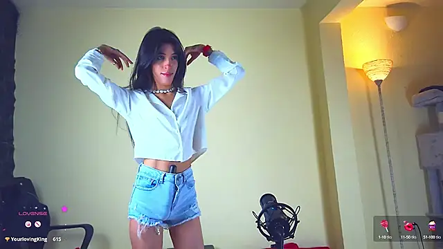 Snapshot of Finibondi chatting on 03.03.25 Finibondi online show from 03.03.25